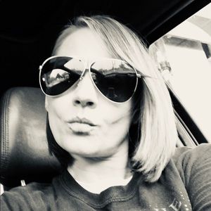 Meet your Posher, Valerie